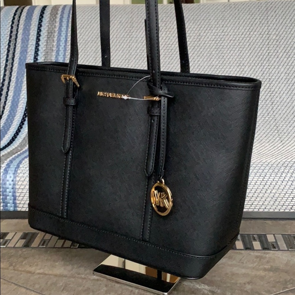 Michael Kors Bags Michael Kors Jet Set Should Tote - Picture 7 of 16